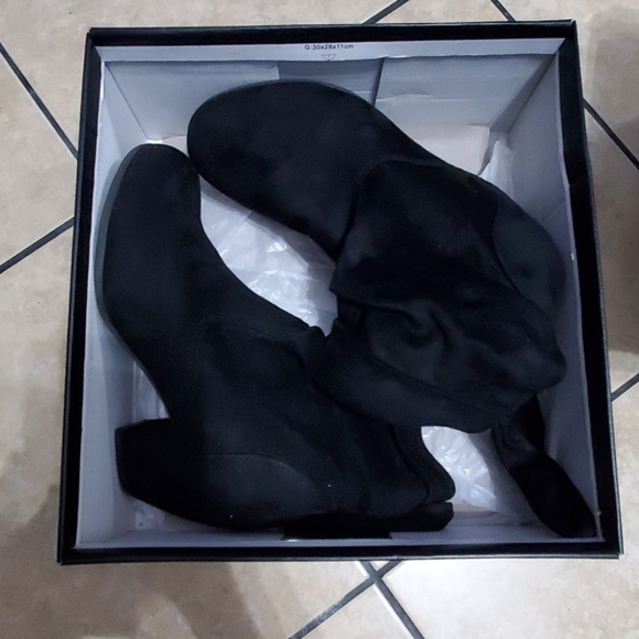 Winter Boots - Picture 3 of 3